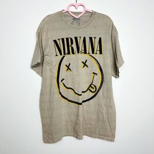 Nirvana NWOT Unisex Smile Sage Crew Neck Short Sleeve Casual  T-Shirt Tan Large